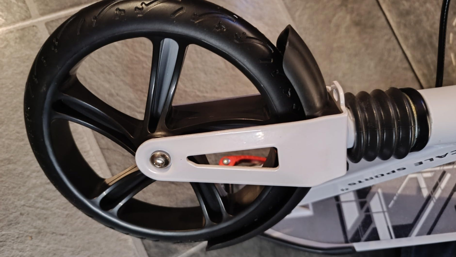 Review for Scale Sports Black Kick Scooter – Folding, Adjustable for Kids & Adults, Disc Brake, Dual Suspension, 200mm Wheels